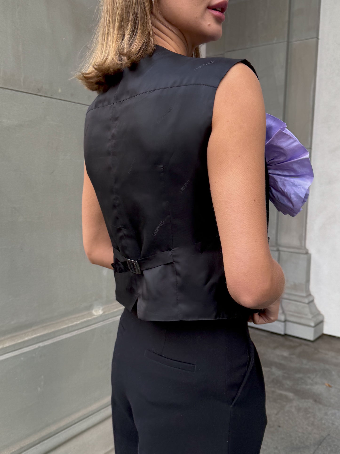 VELVET VEST “PURPLE NYMPHAEA”